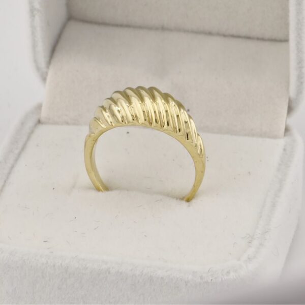 10K Yellow Gold Undulating 1 Ring