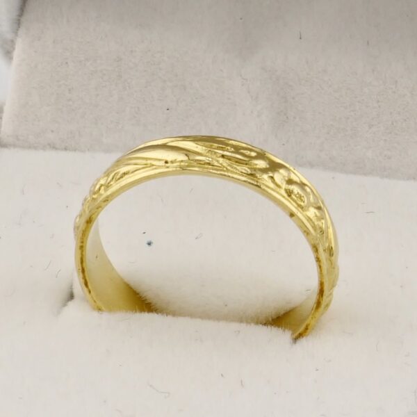 10K Yellow Gold Wedding Band - Image 2