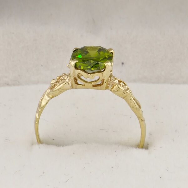 10K Yellow Gold Heart Crown with Green Zirconia Ring - Image 2