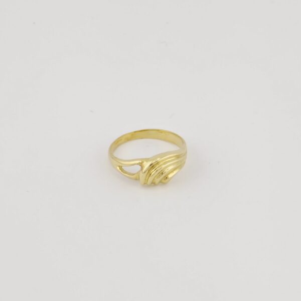 10K Yellow Gold Undulating 9 Ring