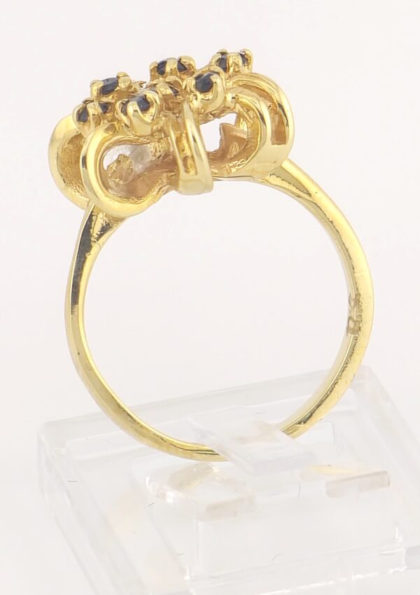 10K Yellow Gold Floral Ring with Black Gemstone Accents - Image 3