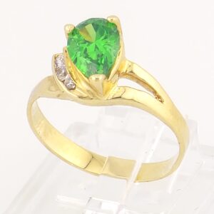 10K Yellow Gold Pear-Cut Green Gemstone Ring with Accent Stones